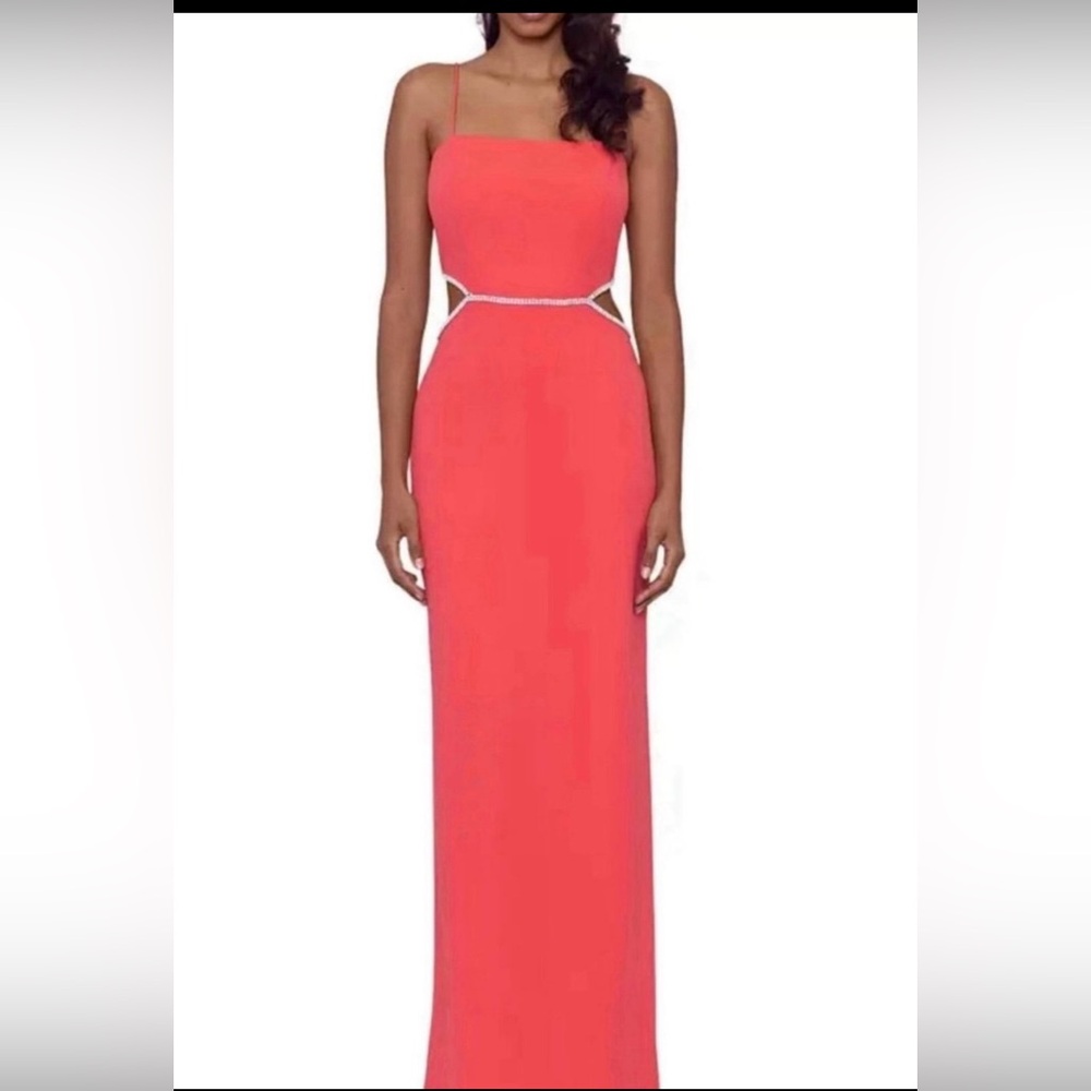 Women’s Fit and Flare Coral Scuba Crépe Side Cutout XSCAPE Maxi Dress